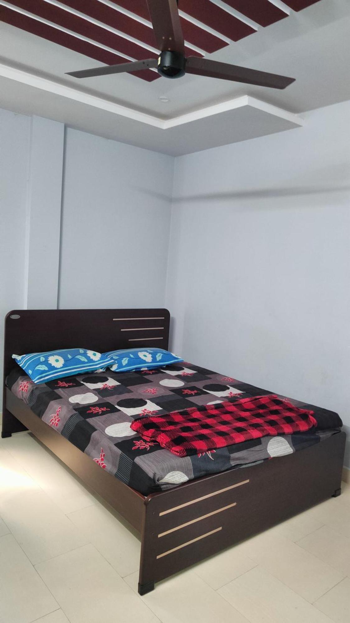 Guru Datta Residency Pithapuram Esterno foto