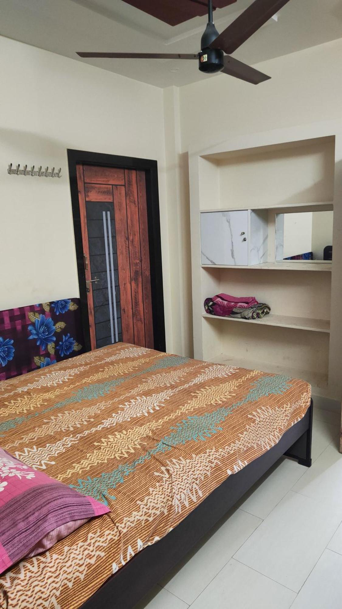 Guru Datta Residency Pithapuram Esterno foto